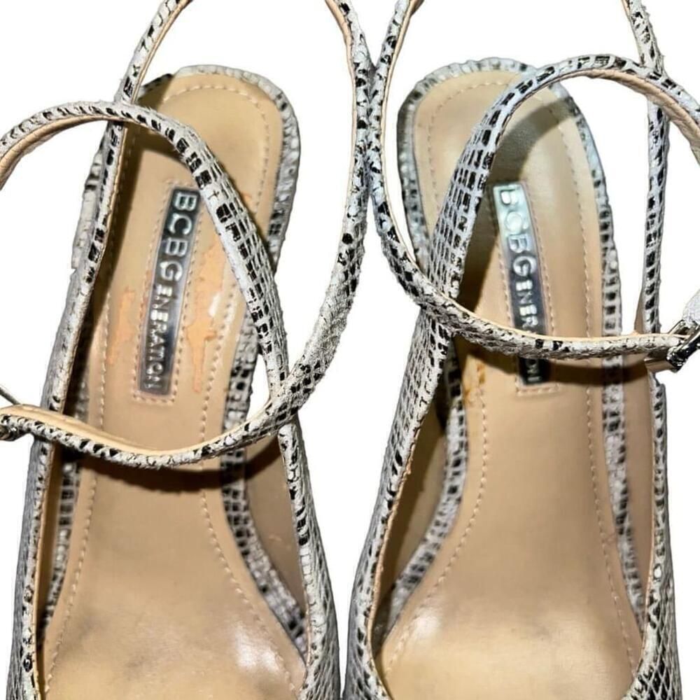 Women's BCBGeneration Snake Print Heels Size 6M/36 White - Picture 6 of 6